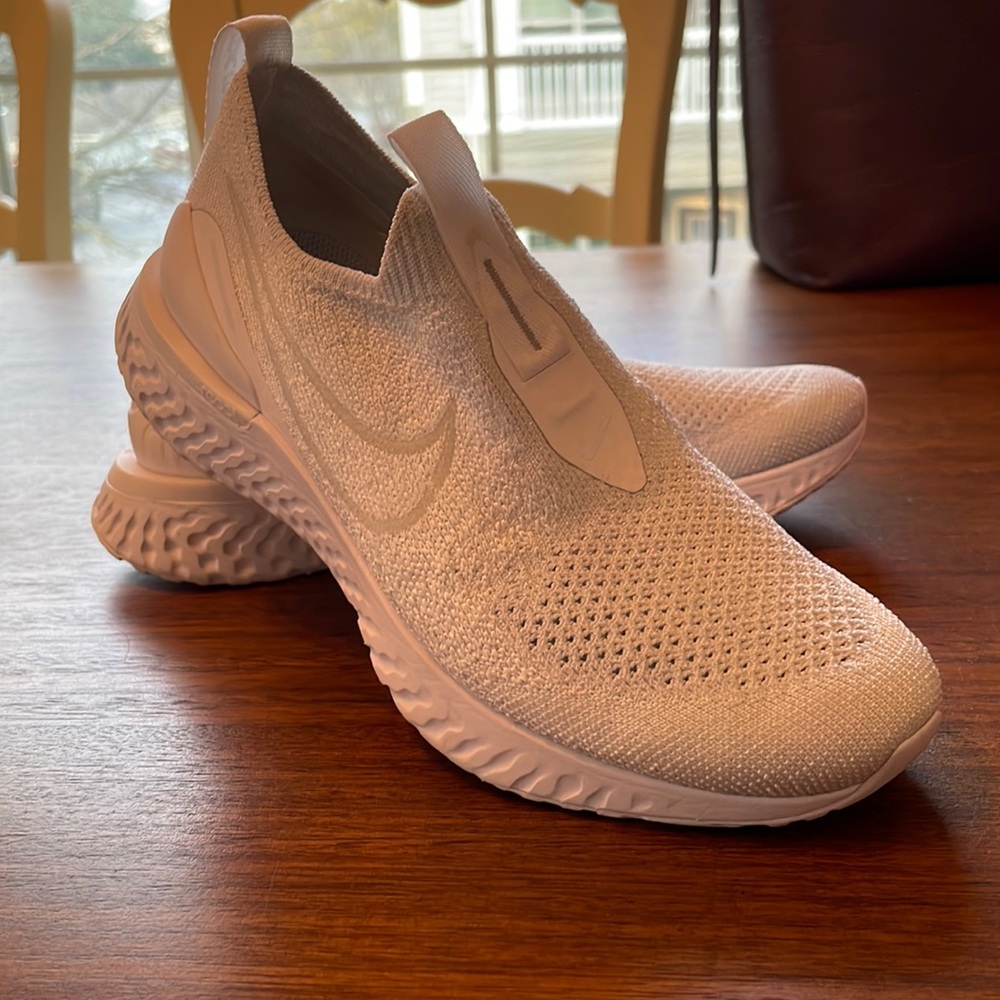 Nike epic phantom react knit fly running sneaker
